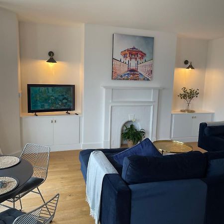 Seaview Flat With Balcony, Spacious 2 Bedroom Worthing Exterior photo