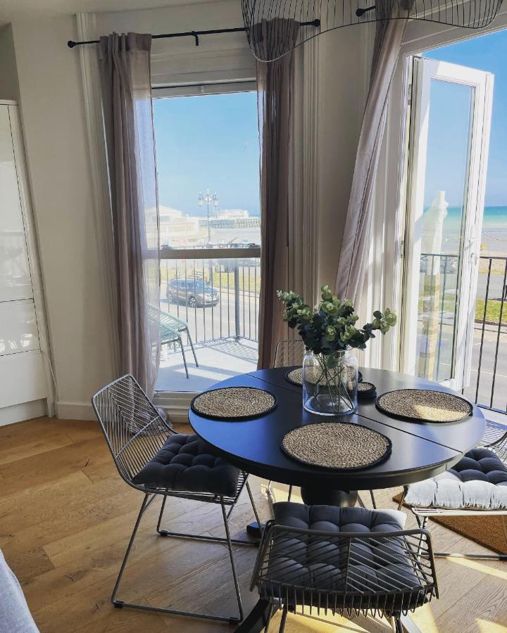 Seaview Flat With Balcony, Spacious 2 Bedroom Worthing Exterior photo