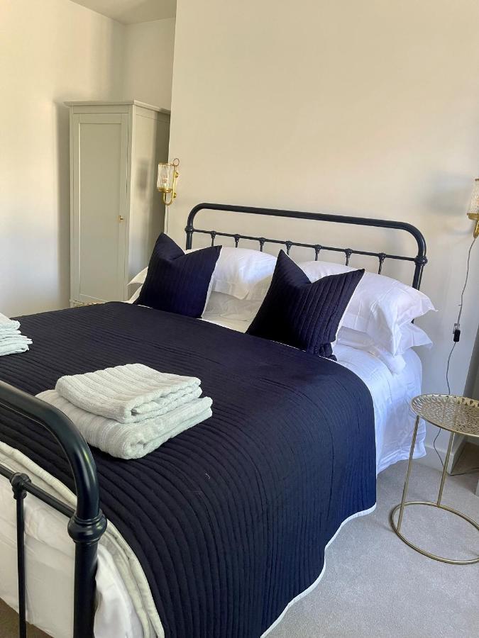 Seaview Flat With Balcony, Spacious 2 Bedroom Worthing Exterior photo