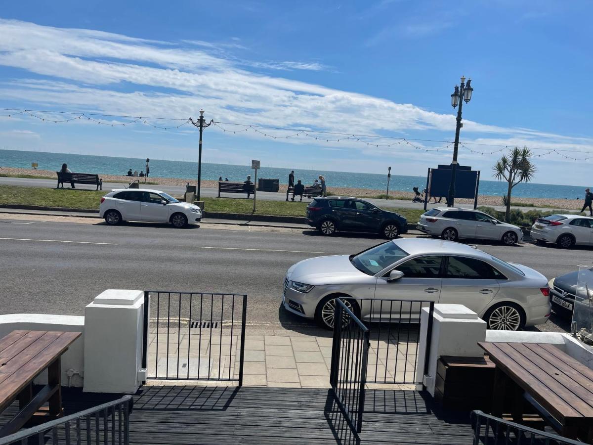 Seaview Flat With Balcony, Spacious 2 Bedroom Worthing Exterior photo