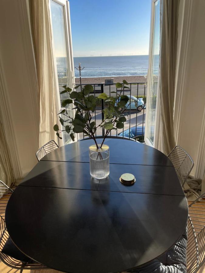 Seaview Flat With Balcony, Spacious 2 Bedroom Worthing Exterior photo